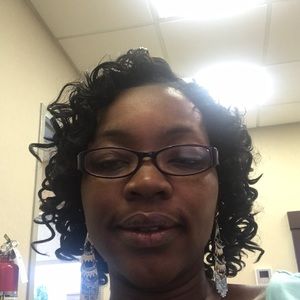 Meet your Posher, Latoya